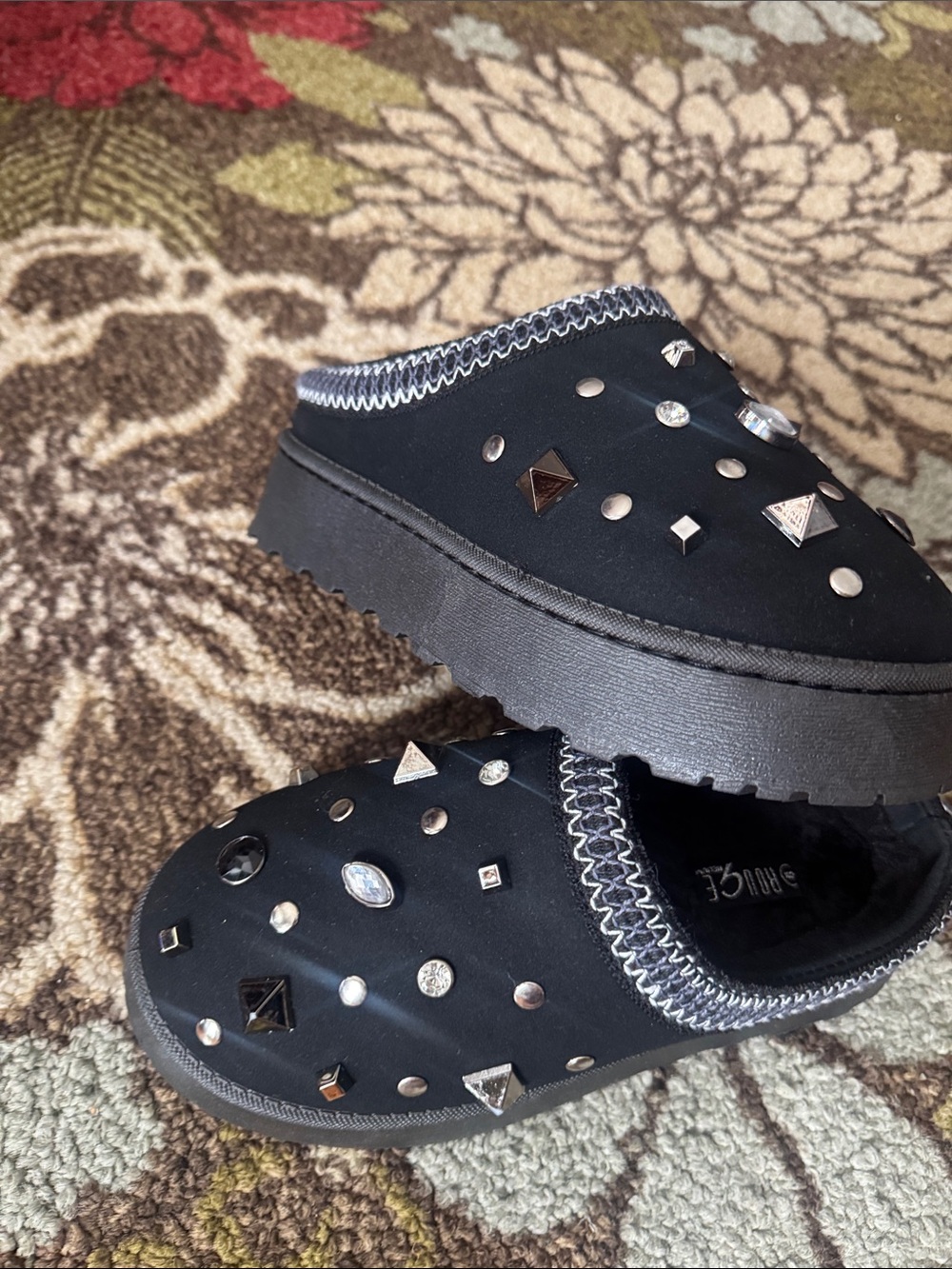 Women’s Ugg Tasman Inspired Slip-On Jeweled Platform Mules size 9